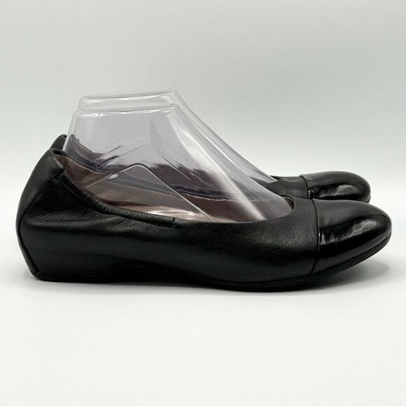 Dansko Lisanne Black Slip-On Leather Loafers Patent Leather Cap Toe - Women’s EU - Picture 1 of 12